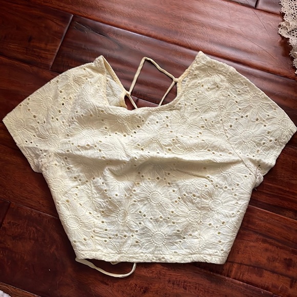 Yellow tie back t-shirt - Picture 1 of 2